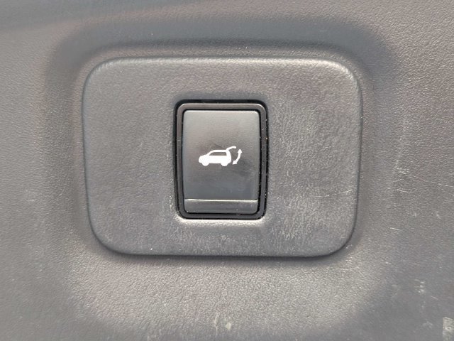 Used 2017 Nissan Pathfinder SL w/ SL Premium Package AWD/4WD image 13
