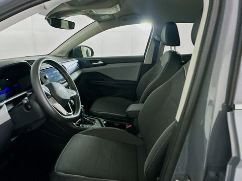 Used 2024 Volkswagen Taos SE FWD image 13