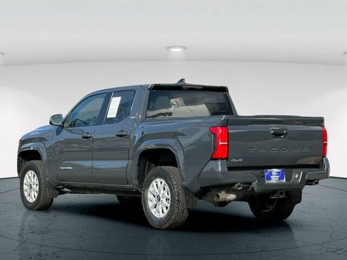 Used 2024 Toyota Tacoma SR5 AWD/4WD image 4