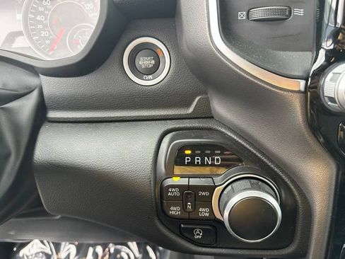 Used 2023 RAM 1500 Big Horn AWD/4WD image 15