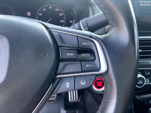 Used 2018 Honda Accord Sport image 25