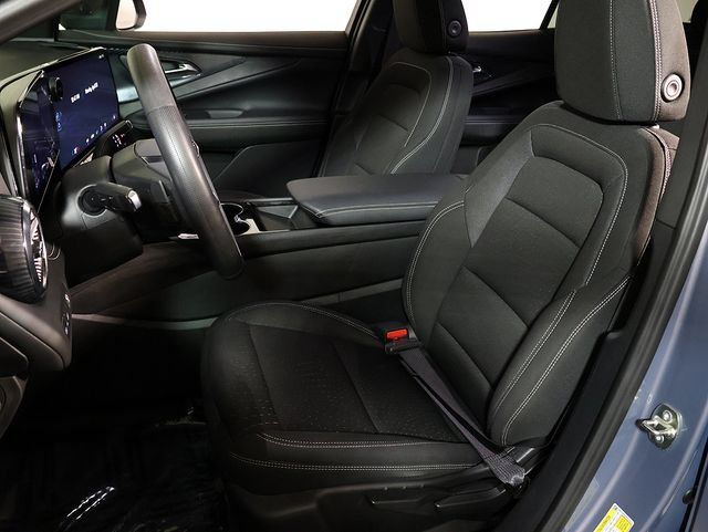 Used 2025 Chevrolet Blazer EV LT FWD image 4