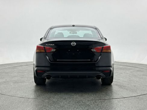 Used 2025 Nissan Altima 2.5 SV FWD image 7