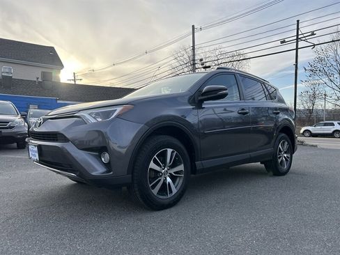 Used 2016 Toyota RAV4 XLE image 1