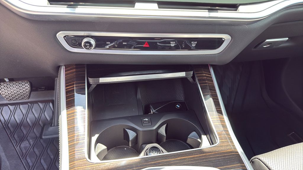 Used 2025 BMW X5 xDrive40i w/ Premium Package AWD/4WD image 28