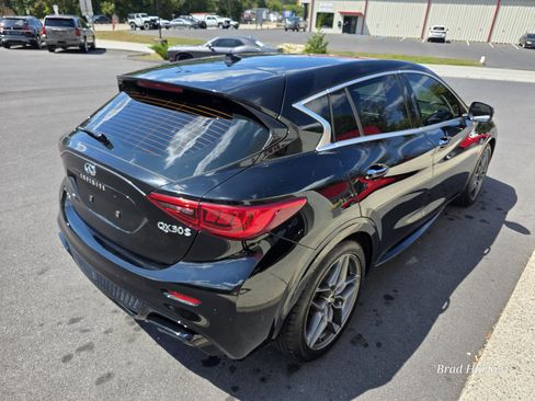 Used 2018 INFINITI QX30 Sport w/ Sport Leather Package image 6