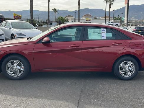 Used 2026 Hyundai Elantra SE FWD image 13