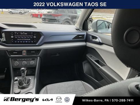Used 2022 Volkswagen Taos SE AWD/4WD image 17