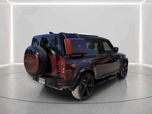 Certified 2025 Land Rover Defender 110 Sedona Red Edition AWD/4WD image 5