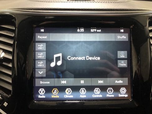 Used 2020 Jeep Cherokee Limited image 28