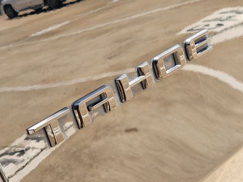 Used 2021 Chevrolet Tahoe Z71 w/ Z71 Off-Road Package image 13