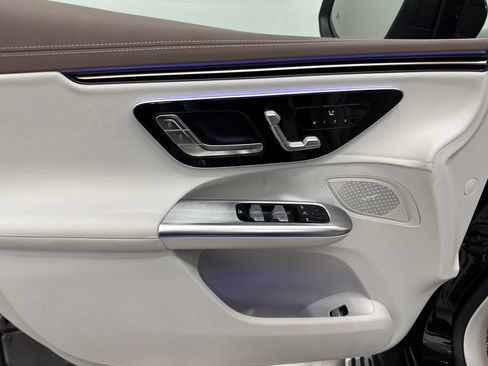 New 2026 Mercedes-Benz EQE 320 4MATIC SUV image 13