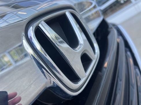 Used 2018 Honda Accord EX image 36