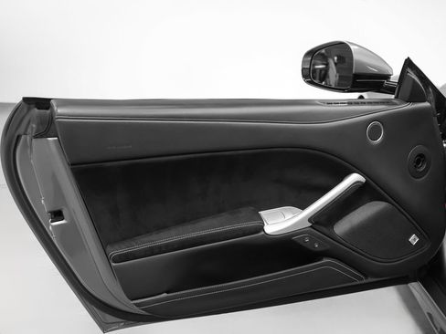 Used 2014 Ferrari F12 Berlinetta RWD image 70