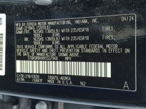 Used 2024 Toyota Highlander XLE image 37