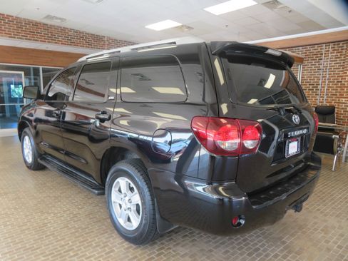 Used 2019 Toyota Sequoia SR5 image 75