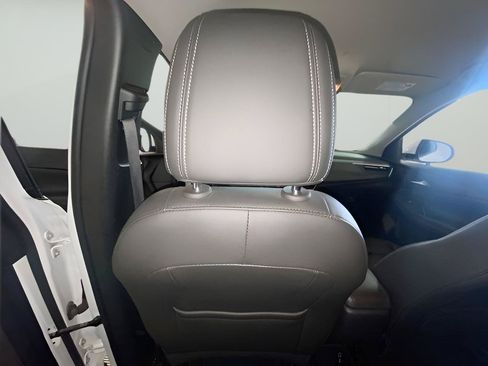 Used 2024 Buick Encore GX Sport Touring AWD/4WD image 39
