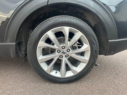 Used 2024 Ford Explorer Platinum w/ Technology Package image 43