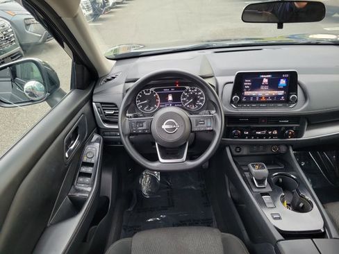 Used 2024 Nissan Rogue SV FWD image 12