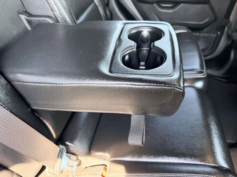 Used 2020 Jeep Gladiator Overland AWD/4WD image 26