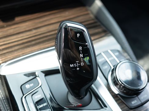 Used 2018 BMW M550i xDrive AWD/4WD image 35