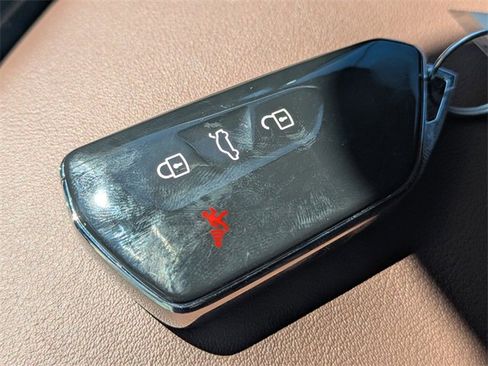 New 2025 Volkswagen ID.4 Pro image 29