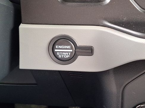 Used 2022 Ford Bronco Badlands w/ Sasquatch Package AWD/4WD image 21