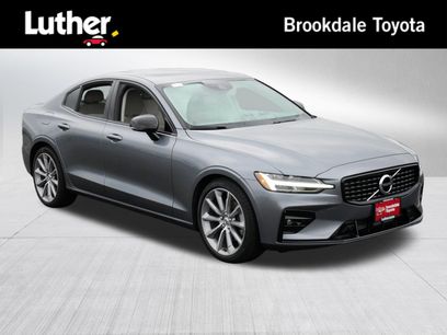 Used 2021 Volvo S60 T5 Momentum w/ Premium Package