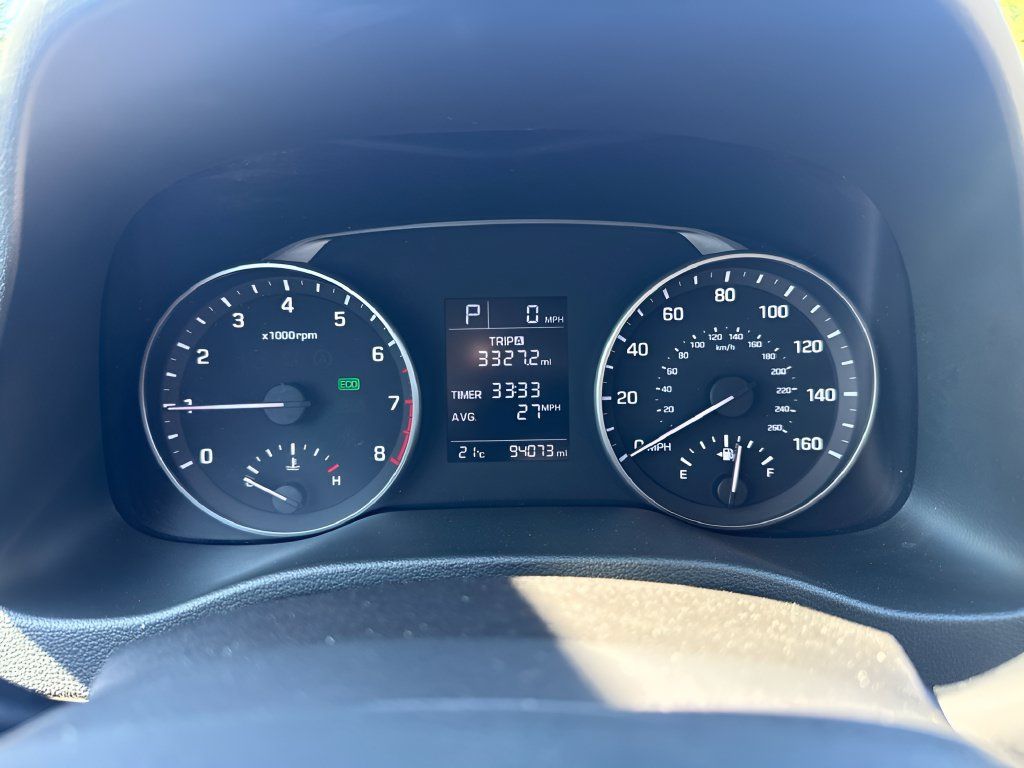 Used 2017 Hyundai Elantra SE FWD image 17