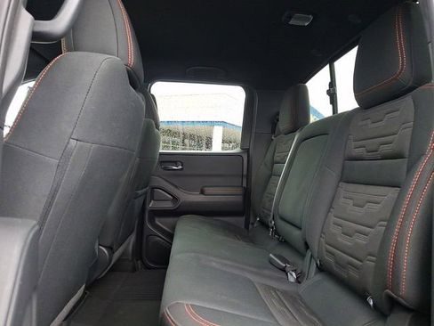 Used 2024 Nissan Frontier PRO-4X w/ Technology Package AWD/4WD image 9