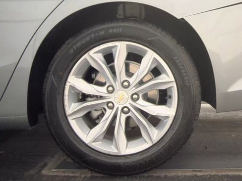 Used 2023 Chevrolet Malibu LT FWD image 12