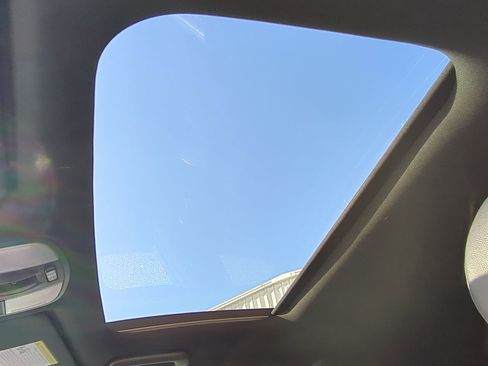 Used 2019 Hyundai Veloster 2.0 Premium image 19