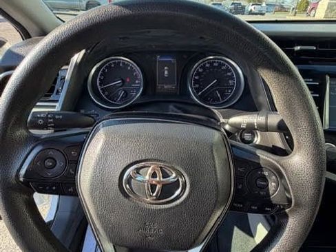 Used 2020 Toyota Camry LE w/ Convenience Package image 19