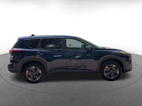 Used 2025 Nissan Rogue SV FWD image 16