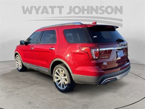 Used 2016 Ford Explorer Limited image 3
