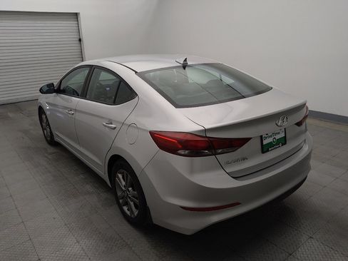 Used 2018 Hyundai Elantra SEL FWD image 5