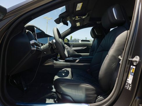 New 2026 BMW 760i xDrive w/ Executive Package AWD/4WD image 8