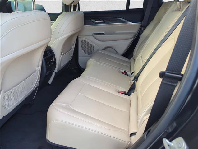 Used 2024 Jeep Grand Cherokee Limited RWD image 9