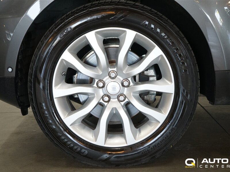 Used 2016 Land Rover Range Rover Sport HSE AWD/4WD image 7
