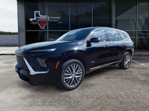 Used 2025 Buick Enclave Avenir w/ Super Cruise Package image 8