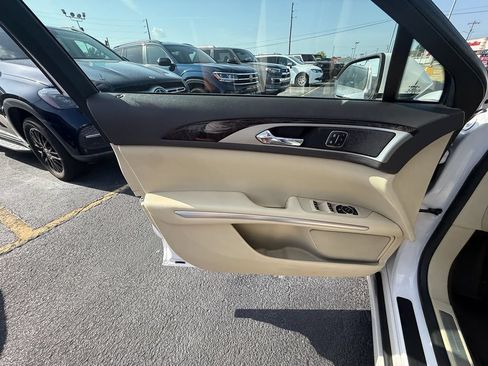 Used 2014 Lincoln MKZ Hybrid w/ Equipment Group 202A Reserve FWD image 10