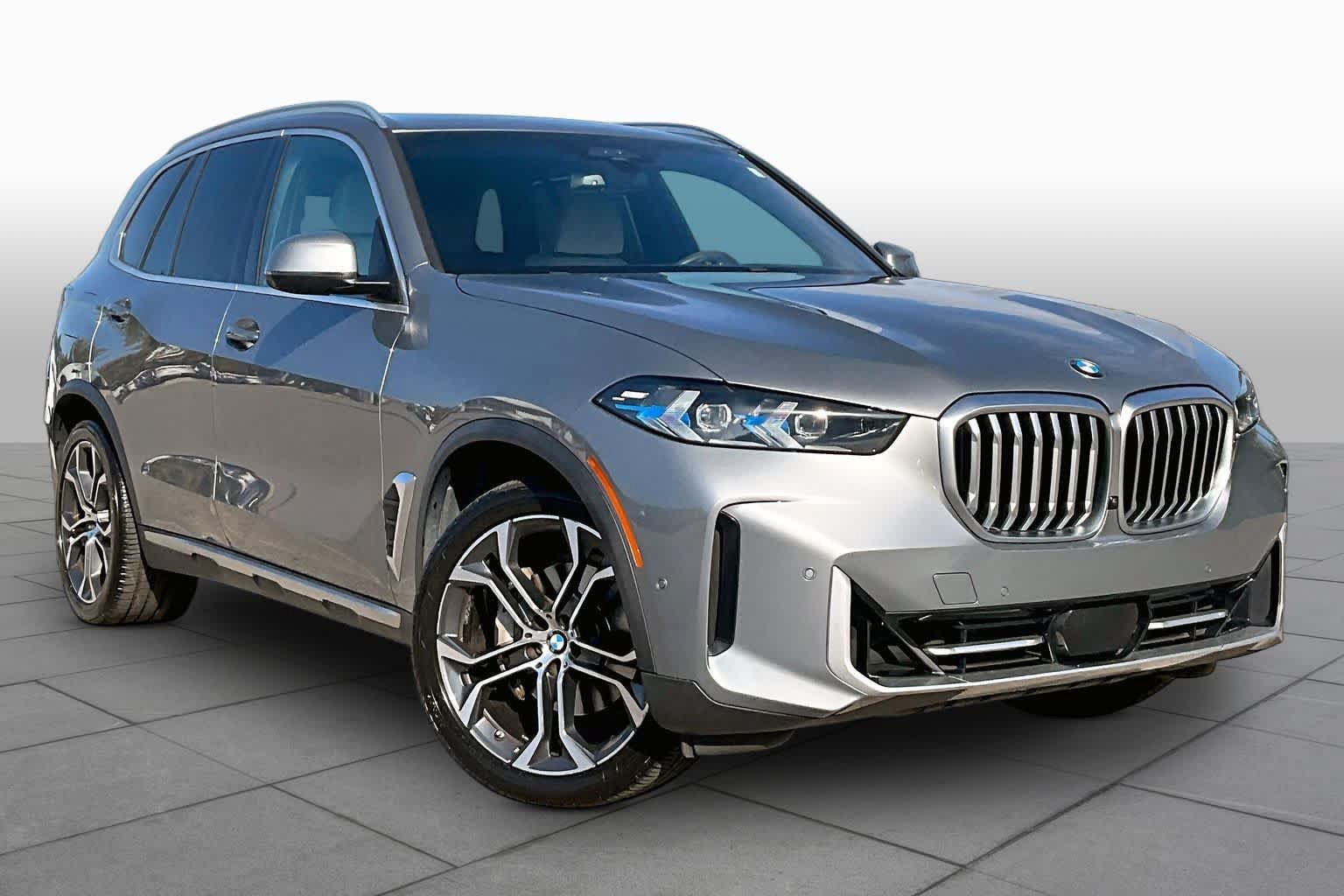 Used 2024 BMW X5 xDrive40i w/ Executive Package AWD/4WD image 2