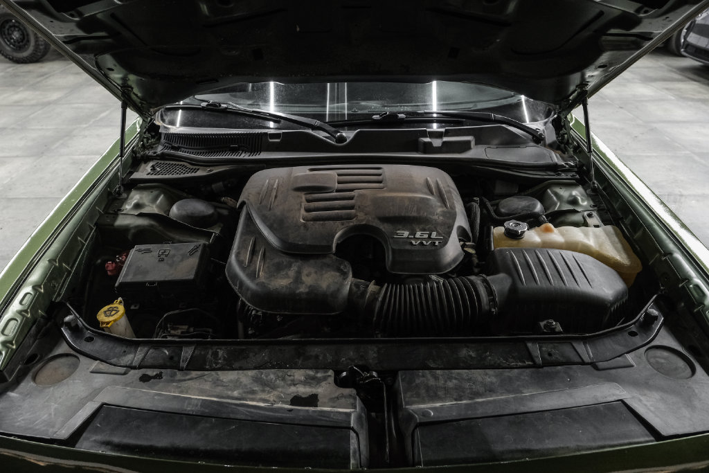 Used 2022 Dodge Challenger SXT w/ Plus Package RWD image 40