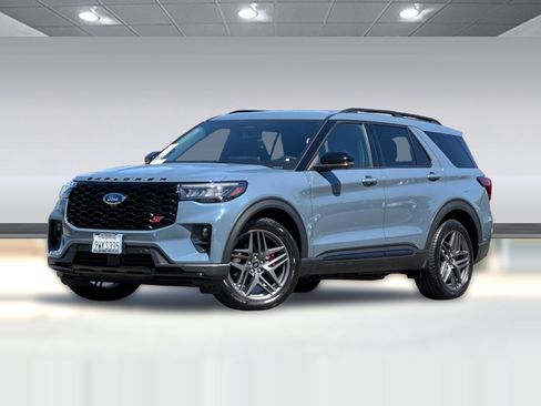 Used 2025 Ford Explorer ST w/ Sun And Sound Package AWD/4WD image 24