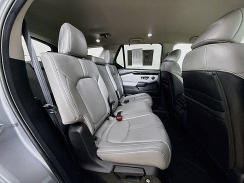 Used 2025 Honda Pilot EX-L image 28