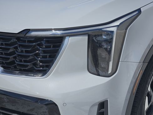 Used 2025 Kia Sorento S w/ Panoramic Sunroof Package FWD image 10
