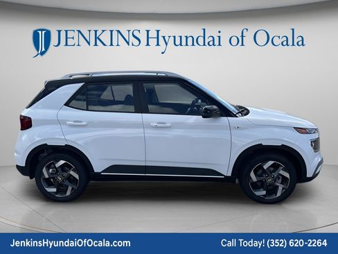 New 2026 Hyundai Venue SEL FWD image 2