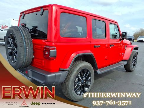 Certified 2025 Jeep Wrangler Unlimited Sahara image 7