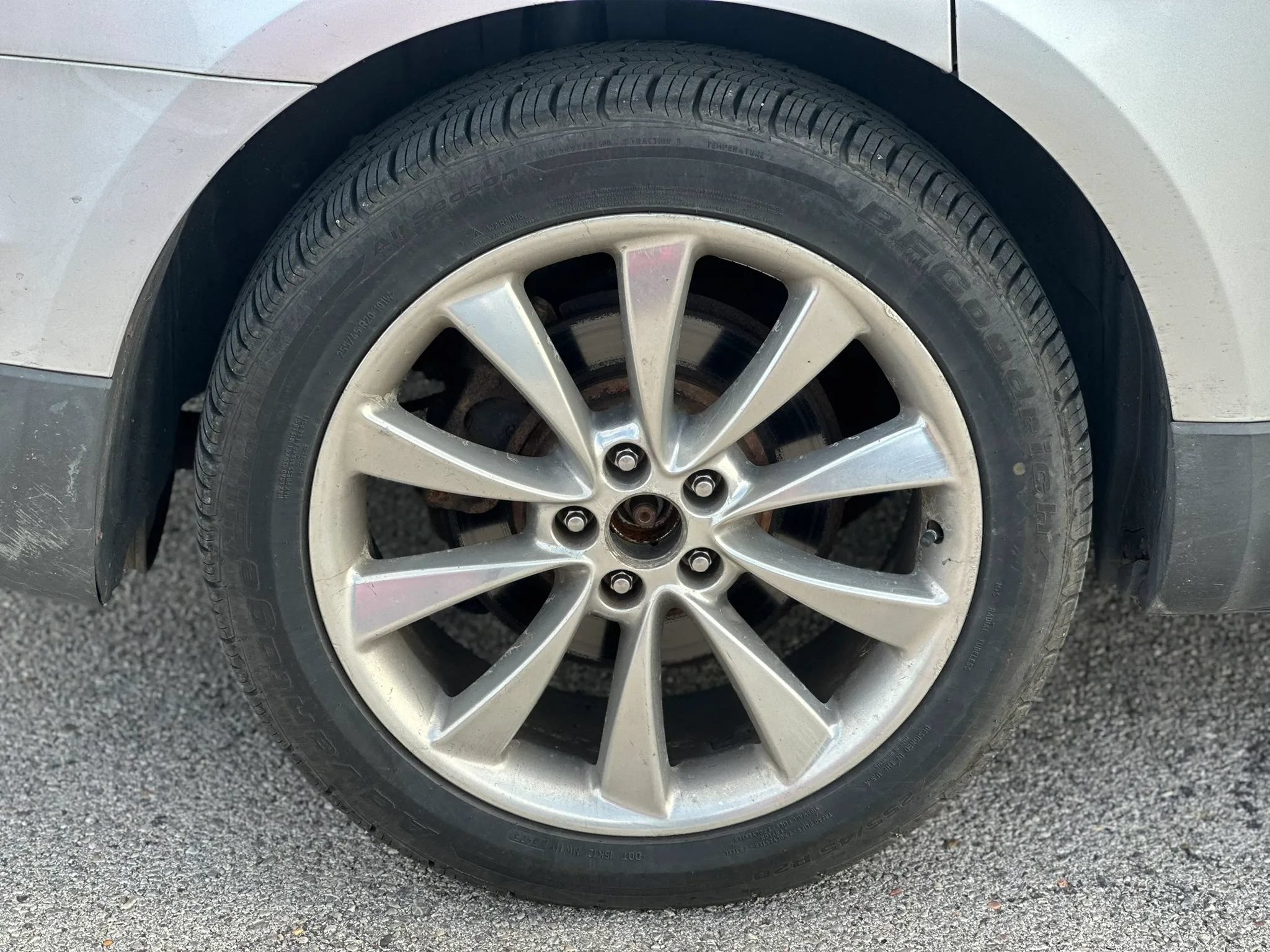 Used 2012 Lincoln MKT AWD image 27