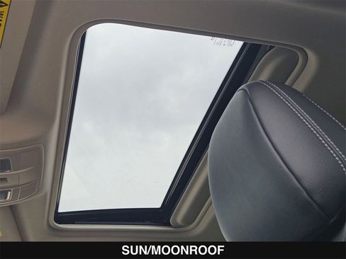 Used 2025 MAZDA CX-5 AWD 2.5 S w/ Preferred Package image 37